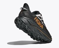 HOKA CHALLENGER ATR  8 BLACK ET GOLD Chaussures de Trail pas cher