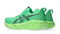 ASICS NOVABLAST 5 VITAL GREEN ET BLACK Chaussures Running pas cher