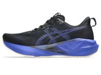 ASICS NOVABLAST 5 BLACK ET COBALT BURST Chaussures Running pas cher