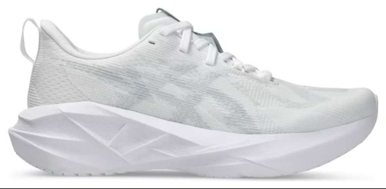 ASICS NOVABLAST 5 WHITE  Chaussures Running