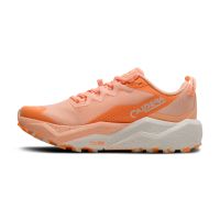 BROOKS CALDERA 8 PEACH ET COCONUT  Chaussures de trail pas cher