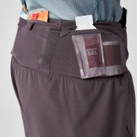 BROOKS SHORT HIGH POINT 5 POUCES 2 EN 1 DK RUSSET Short trail brooks pas cher