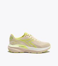 DIADORA MYTHOS BLUSHIELD VIGORE 5 W BUTTERCREAM ET MINCED QUINCE Chaussure running