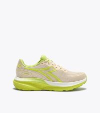 DIADORA MYTHOS BLUSHIELD VIGORE 5  BUTTERCREAM ET MINCED QUINCE Chaussure running