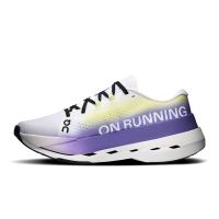 ON RUNNING CLOUDBOOM MAX WHITE ET JUNIPER Chaussures de running pas cher