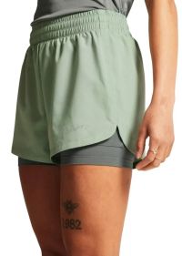 CRAFT ADV ESSENCE 2 IN 1 SHORT VERT Short Running femme pas cher