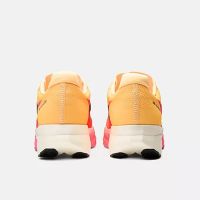 NEW BALANCE FUELCELL SUPERCOMP ELITE V5 TANGERINE HEAT ET WHITE PEACH Chaussures de running pas cher