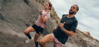 COMPRESSPORT PERFORMANCE SS TEE W EAT MY DUST Tee shirt de running pas cher