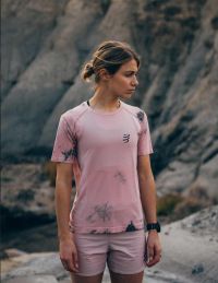 COMPRESSPORT PERFORMANCE SS TEE W EAT MY DUST Tee shirt de running pas cher