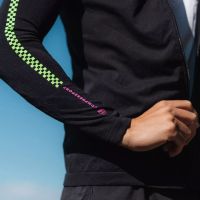 COMPRESSPORT 3D THERMO SEAMLESS HOODIE ZIP UTMB BLACK Sweat zippé pas cher