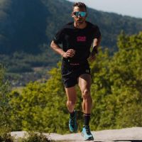COMPRESSPORT TRAINING SS TEE SHIRT UTMB BLACK Tee shirt de running pas cher