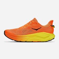 HOKA CHALLENGER ATR  8 NEON TANGERINE ET HOKA CITRUS  Chaussures de Trail pas cher