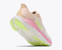 HOKA CLIFTON 11 TANGERINE GLOW ET WHITE Chaussures de running pas cher