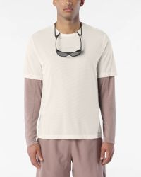 SALOMON SHKOUT CORE SS TEE M WHISPER WHITE ET PINK FROSTING Tee shirt running pas cher
