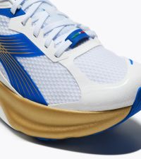 DIADORA ATOMO STAR WHITE, ROYAL BLUE ET GOLD Chaussure running pas cher