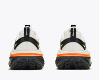 HOKA STINSON 8 FROST ET BLACK Chaussures de trail pas cher