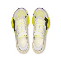 ON RUNNING CLOUDBOOM STRIKE 2 WHITE ET LIME Chaussures de running pas cher