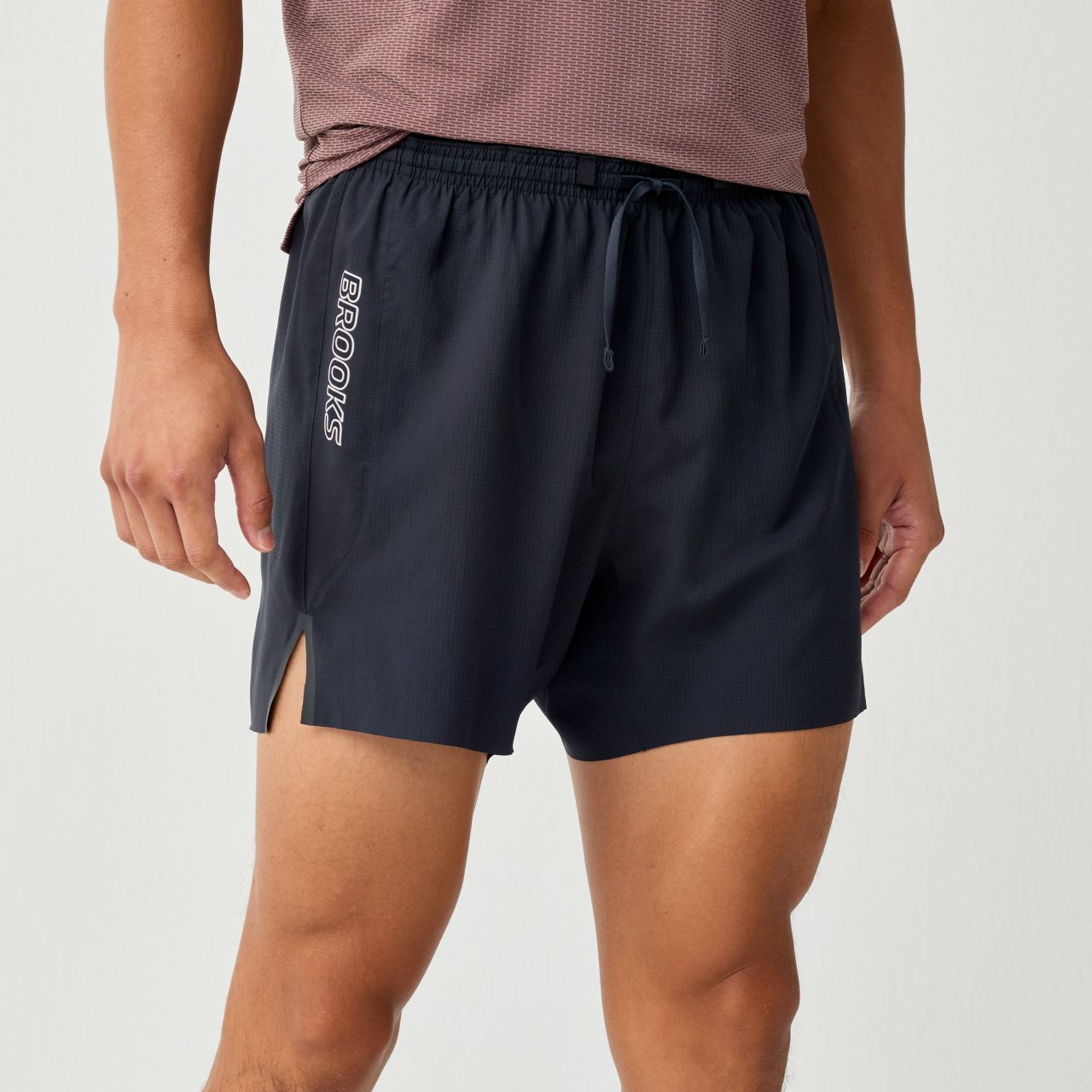 BROOKS CASCADIA SHORT 2 EN 1 BLACK Short brooks
