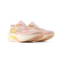 NEW BALANCE SUPERCOMP REBEL PINK CHALK ET PINK LEMONADE Chaussures de running pas cher