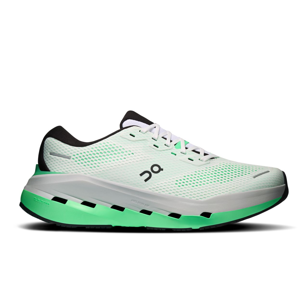 ON RUNNING CLOUDRUNNER 3 MAX WHITE ET VERDITE  Chaussures de running