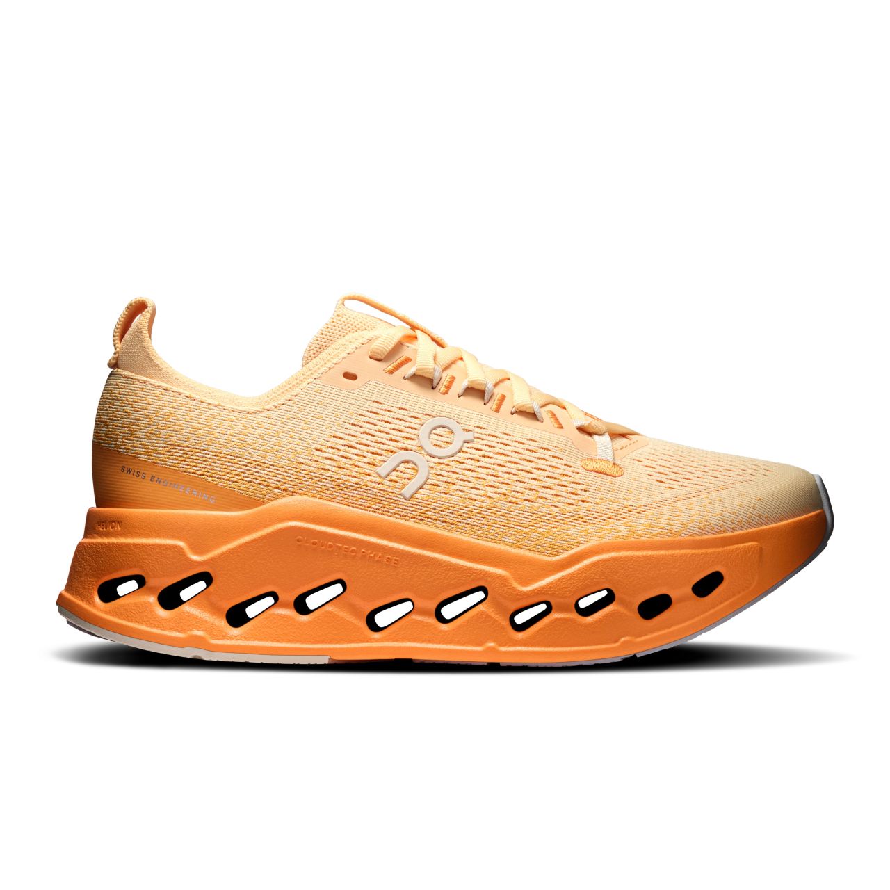 ON RUNNING CLOUDSURFER MAX SQUASH ET SAFFRON Chaussures de running