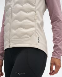 HOKA W SKYFILL INSULATED VEST RIVERROCK GREY Veste chaude pas cher